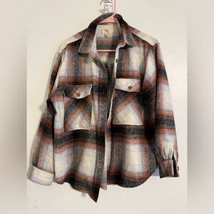 Dizzy Lizzy Shacket Size Medium Brown Tan Color